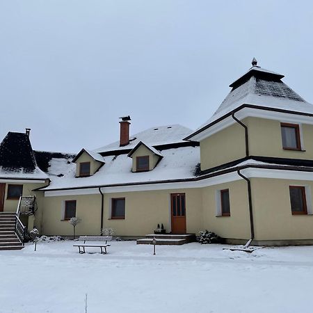 Penzión U dvoch levov Oravsky Podzamok Exterior foto